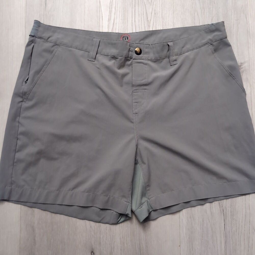 Travis Mathew Golf Shorts Men's 36  Travis Mathew Shorts